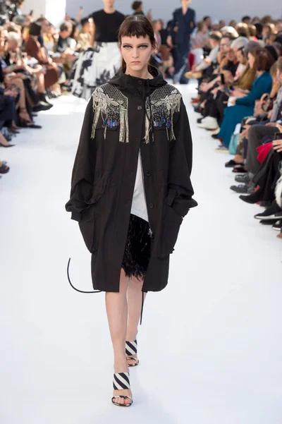 Look 19